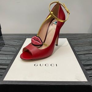 Red Gucci Pink Lip Sandals